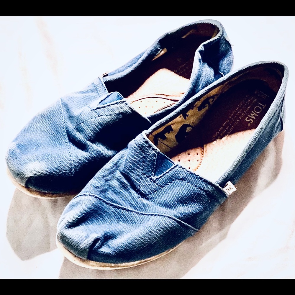 TOMS Women’s Flats Shoes Slip On Size 7.5